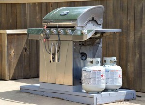 barbeque-grill-and-tanks-300x218